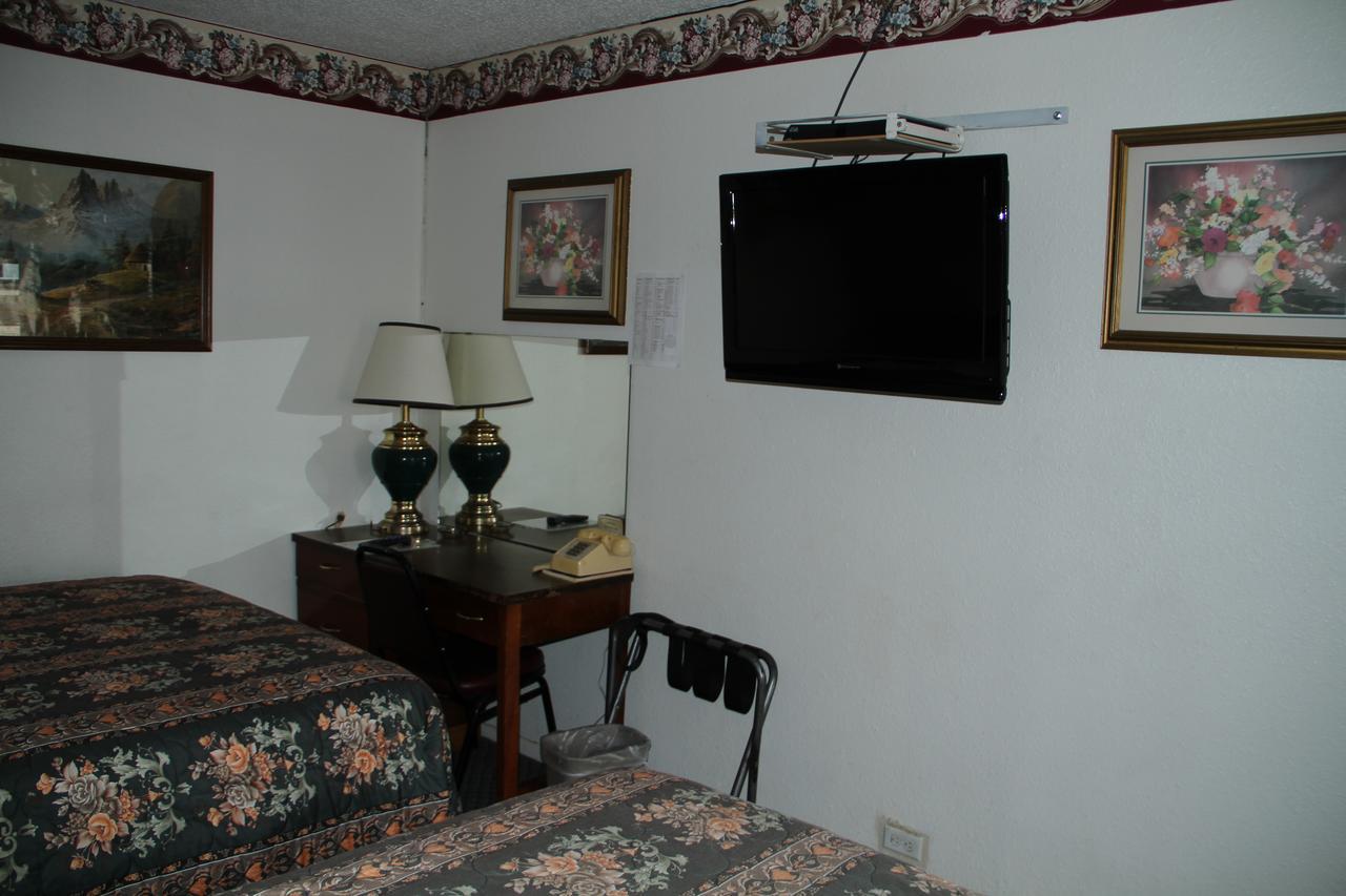 Skyliner Motel Stroud Extérieur photo