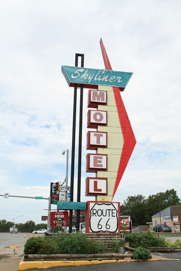 Skyliner Motel Stroud Extérieur photo