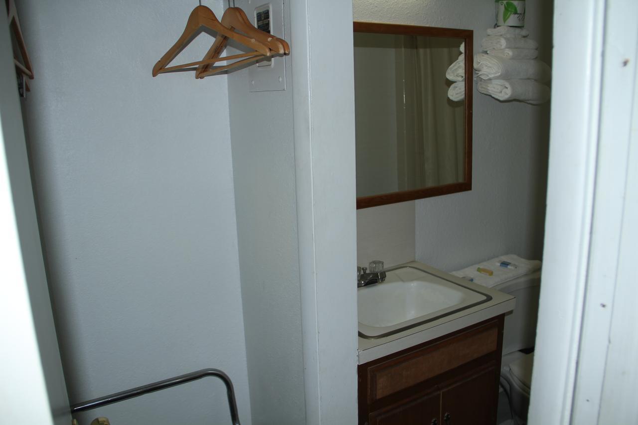 Skyliner Motel Stroud Extérieur photo