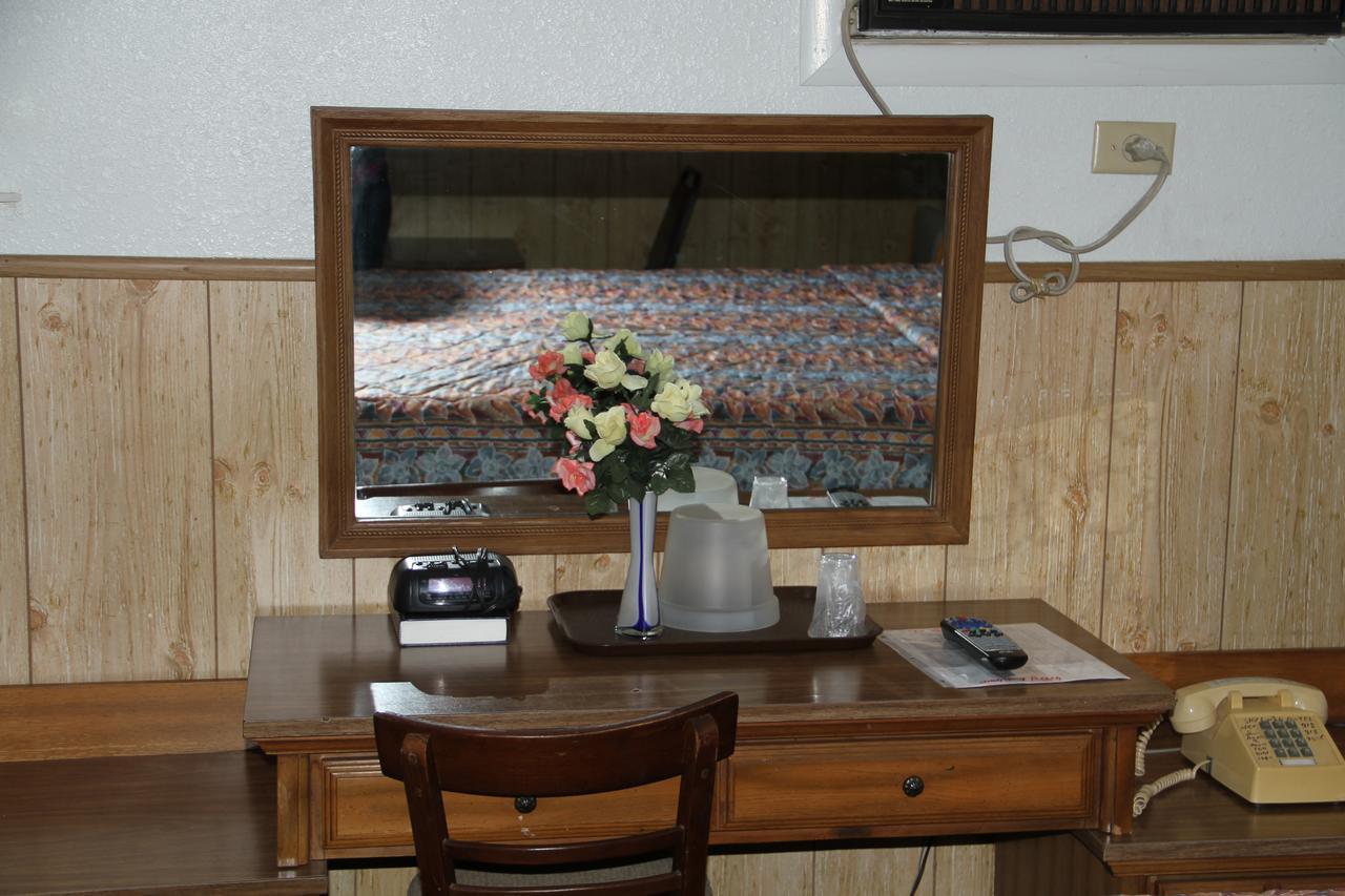 Skyliner Motel Stroud Extérieur photo